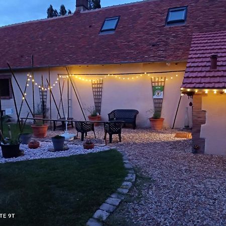 Sauna & Double Jacuzzi Interieur Et Sous Les Etoiles 1H30 Paris Ladon Екстер'єр фото