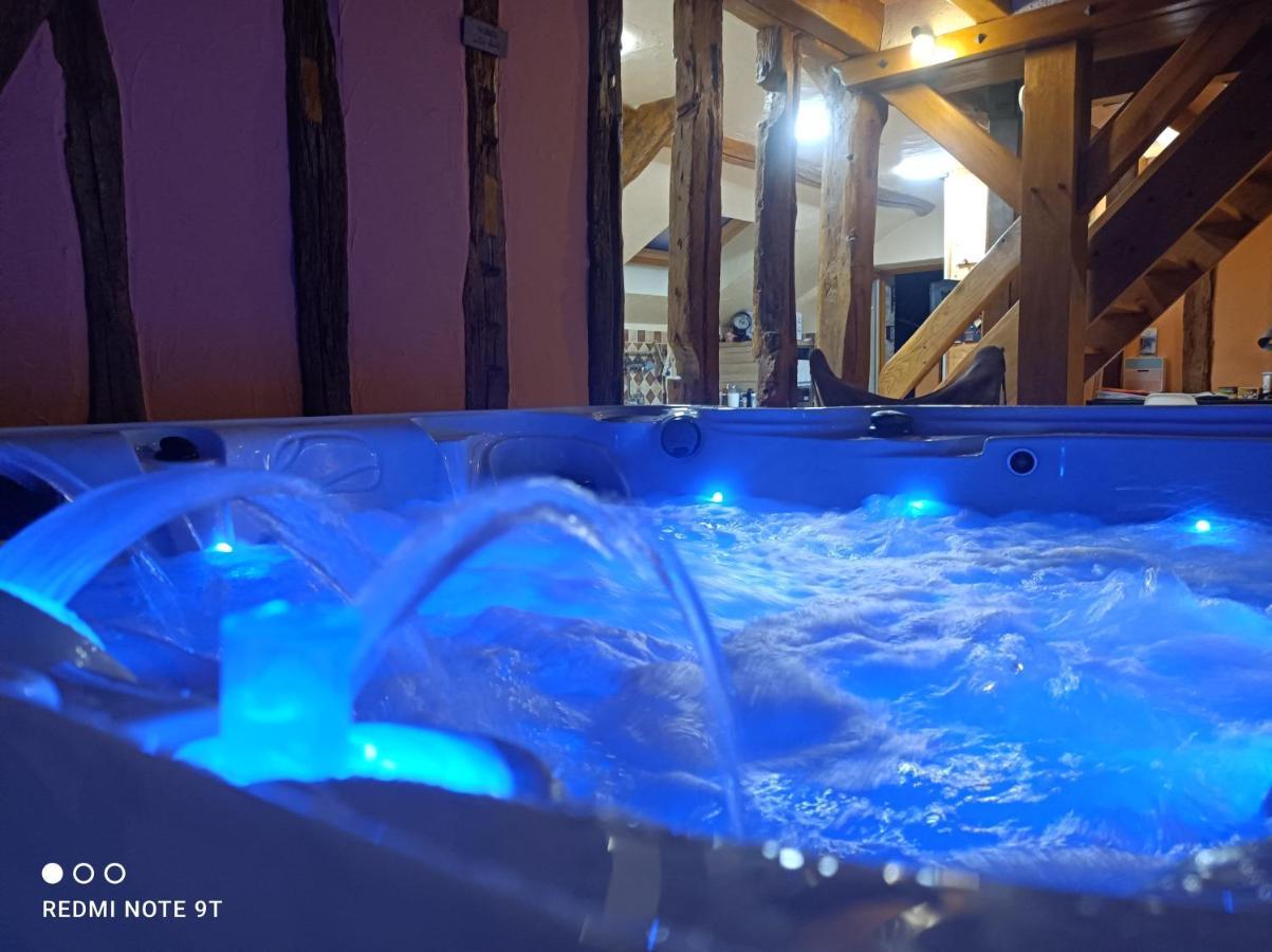 Sauna & Double Jacuzzi Interieur Et Sous Les Etoiles 1H30 Paris Ladon Екстер'єр фото